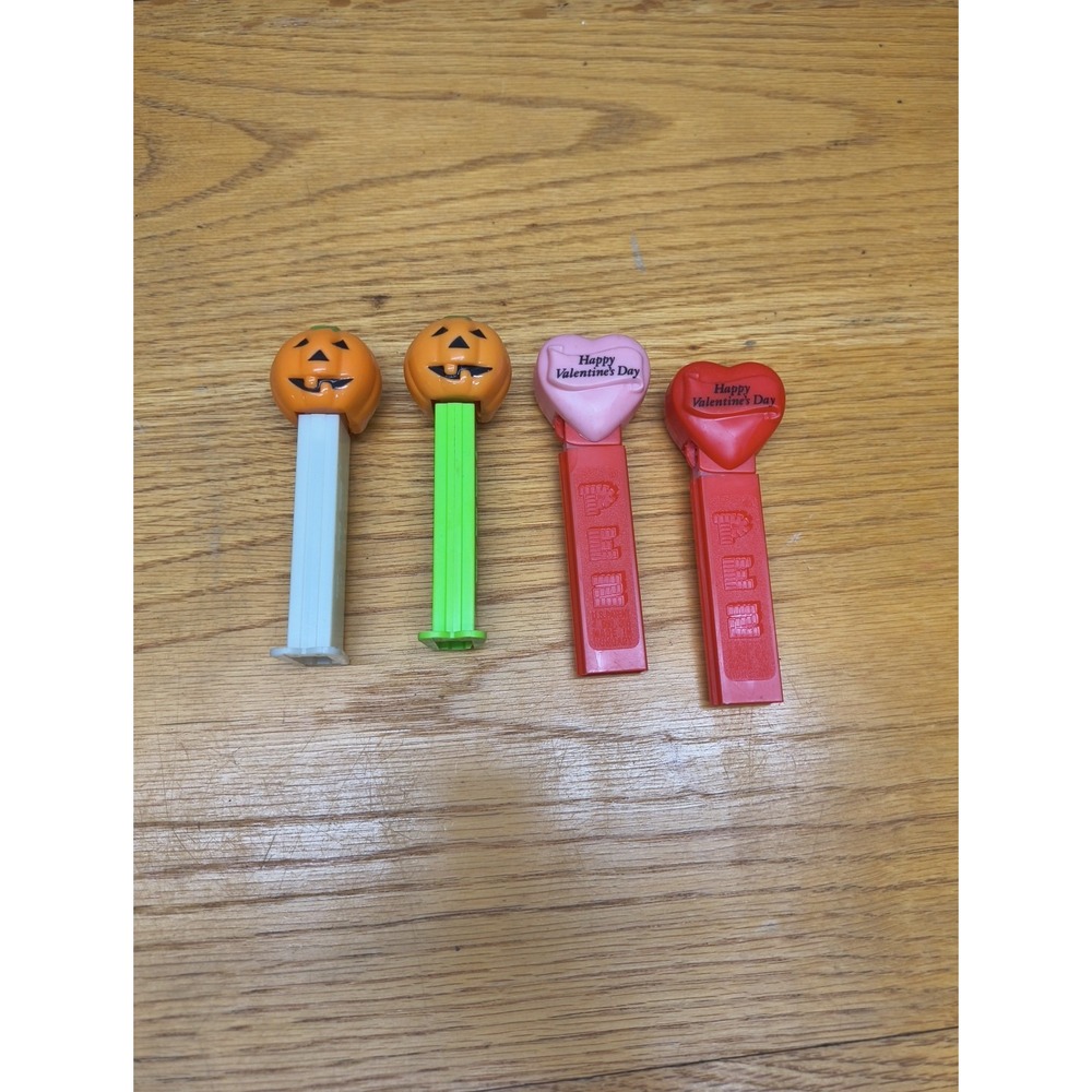 Lot Of  4 Vintage Pez Dispensers Halloween‎ And Valentines Day
